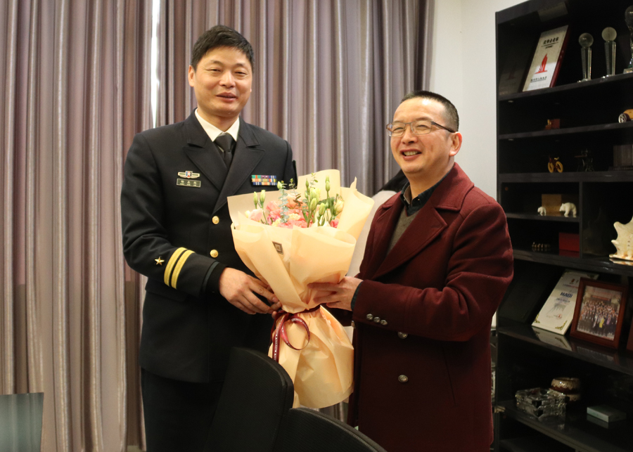 溫嶺市委常委、人武部部長楊森林蒞臨美機(jī)親切慰問溫嶺市明星企業(yè)家、黨外人士代表林雪平總裁