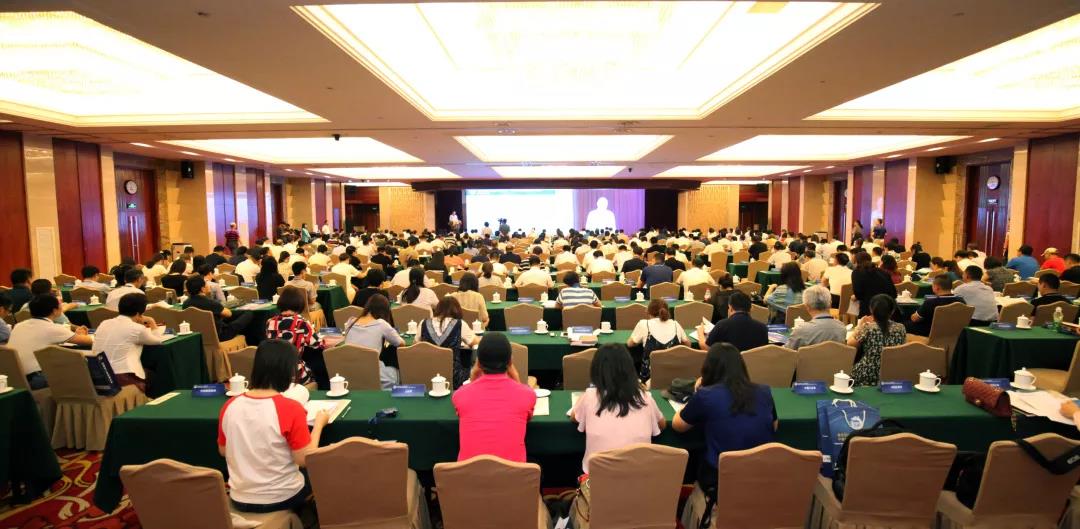 中國輕工業(yè)百強(qiáng)企業(yè)高峰論壇在京舉行，美機(jī)斬獲“科技百強(qiáng)”等多項(xiàng)殊榮
