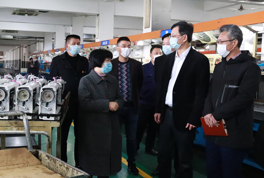 落實兩手抓、兩戰(zhàn)贏，陳輝到美機開展下企業(yè) “三服務(wù)”