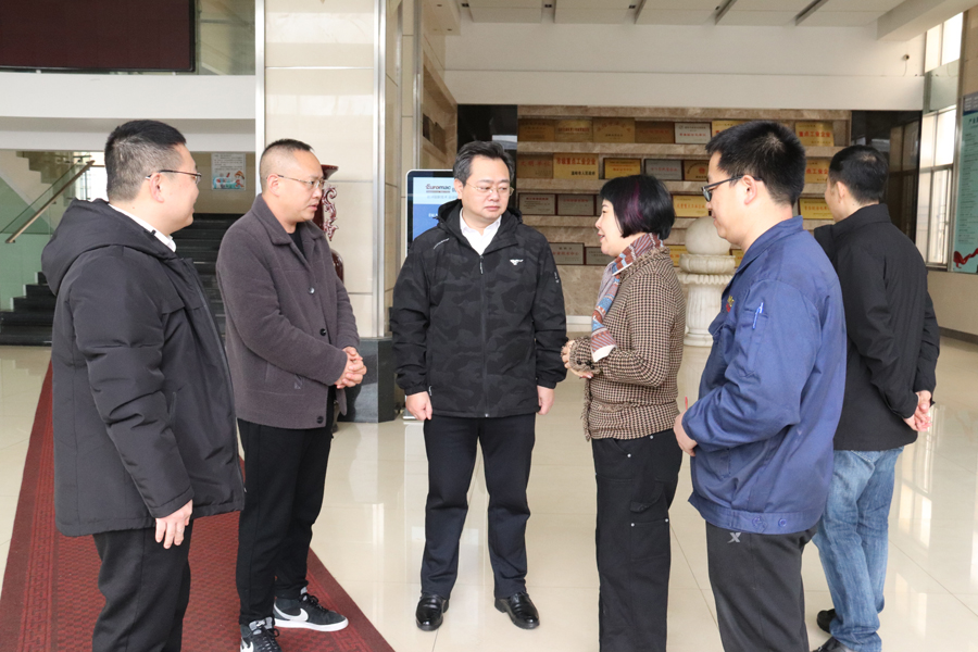 溫嶺市林強(qiáng)市長一行蒞臨美機(jī)慰問我司愛心員工韓永林
